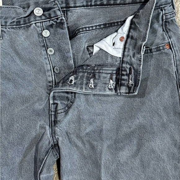 Men's Levi’s 501 button Jeans - Picture 2 of 4